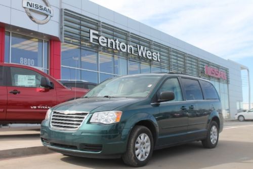 2009 chrysler town and country no reserve