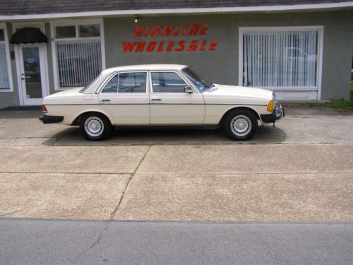 1977 mercedes benz 300d---one owner--best pedigree possible!!!!!