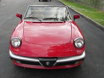 1989 alfa romeo/ clean title /convertible blk top /leather seats /storage kept