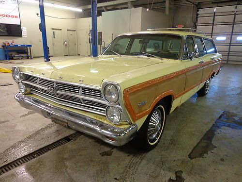 Very rare 1967 fairlane squire wagon with third seat, complete, good colors, 289