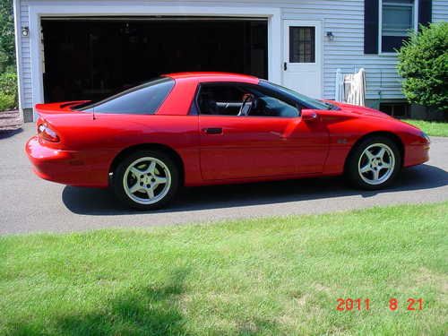 Red 1997 chevy camaro z28 ss slp solid roof coupe w/24k mi -- reserve lowered