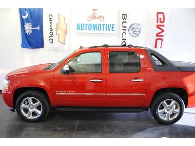 Avalanche ltz four wheel drive 4wd red tan leather navigation heated seats