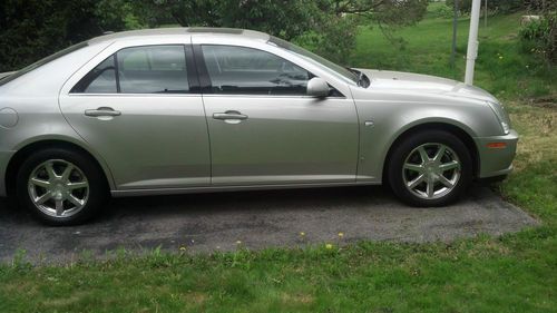 2006 cadillac sts4- low miles