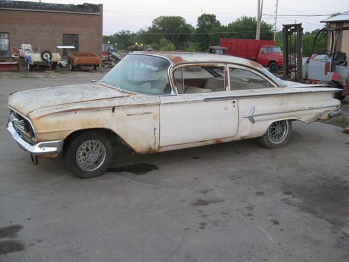 Potentially awesome 1960 chevrolet bel air 2-door sedan 6-cylinder / 3-speed