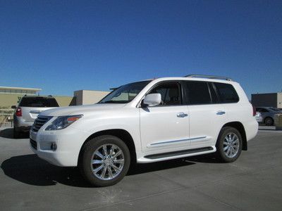 2008 4x4 4we white v8 leather navigation sunroof miles:25k 3rd row suv