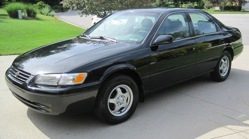 1997 toyota camry le sedan excellent condition