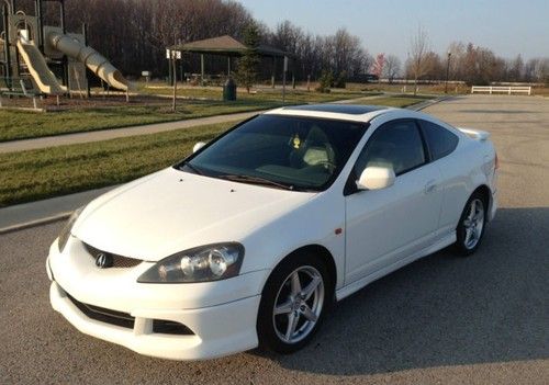 2004 acura rsx base coupe 2-door 2.0l