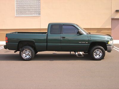 1999 00 01 dodge ram 1500 4x4 only 50k miles non smoker accident free no reserve