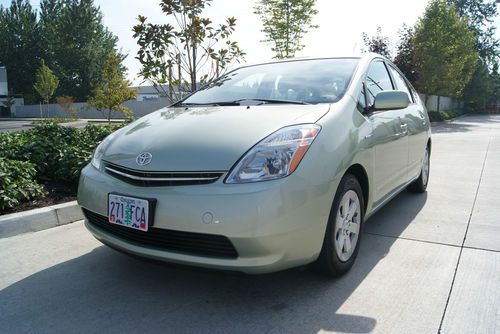2007 toyota prius. hybrid. excellent shape. only 51,500 miles! clean, maintained