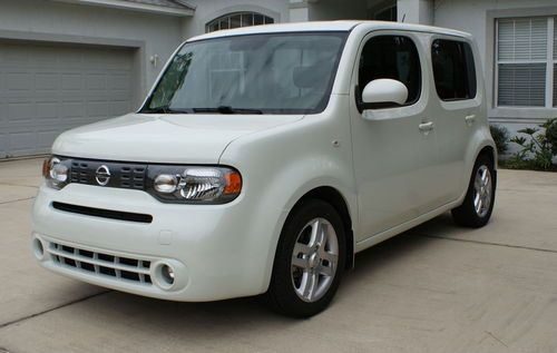 2011 nissan cube sl, full option + upgrades, nice and clean !!!