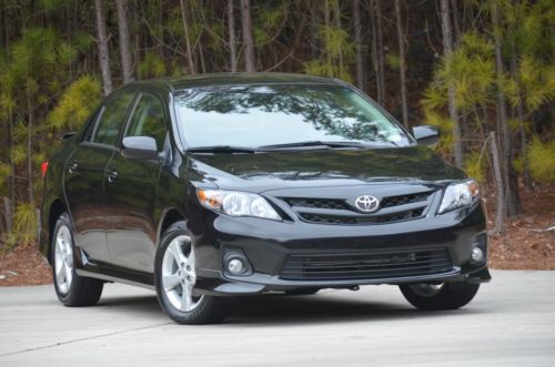 2011 toyota corolla s loaded 32k miles black one owner florida car