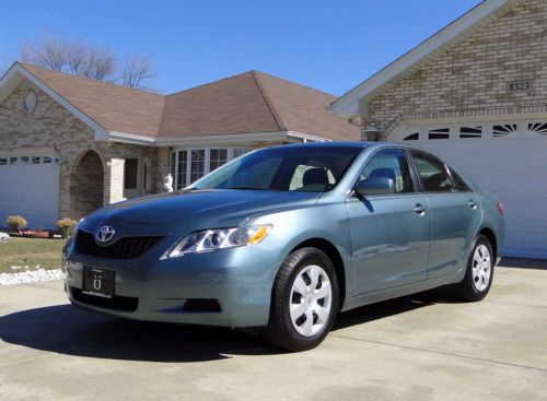 ?very clean~low miles&#039;09 camry le~all power~cd/mp3/wma~spoiler~must see!!???