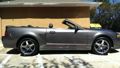 2003 ford mustang svt cobra convertible 2-door 4.6l, dsg with chrome wheels.