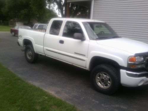 2003  gmc 2500 hd 4x4 ext cab , 6.0, auto, loaded, great project,no reserve