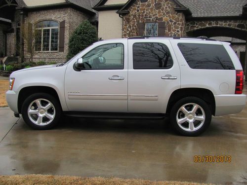 2010chevrolet tahoe ltz navigation/rearview camera/leather seats/glass sunroof