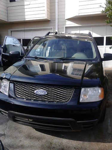 2005 ford freestyle...very comfortable...very clean interioir
