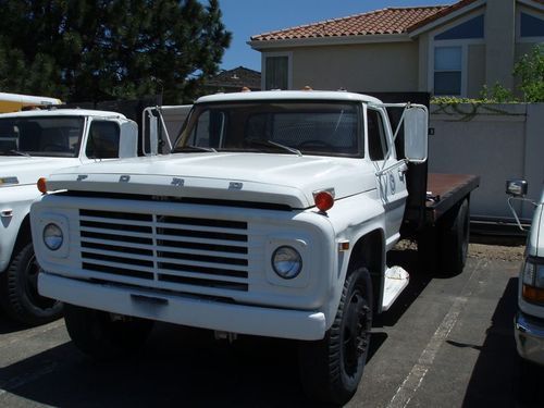 1970 ford f700 flat bed truck