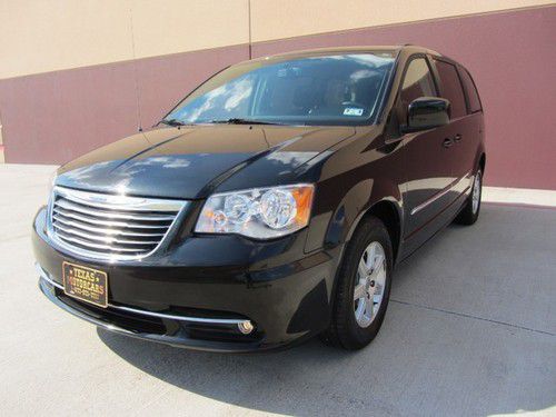 2012 chrysler town&amp;country~touring~lea~rcam~blind spot~pwr doors~1 owner