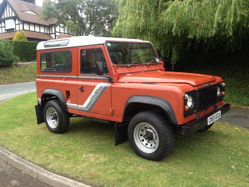 Super land rover defender county 7 -seater diesel-shipping service