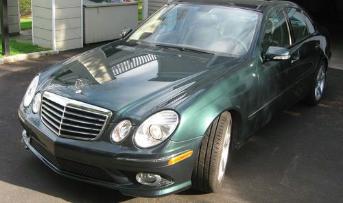 Mercedes 2009 e 350 dark green excellent condition