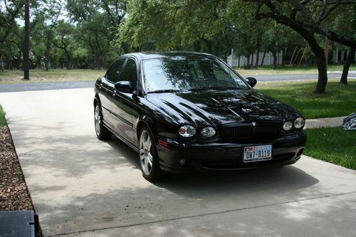 Clean 04 x-type jag , clear ttle , clean car fax , 3 owner