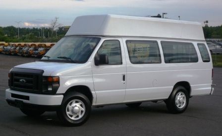 2009 ford wheelchair lift equipped van only 56k miles!!!!