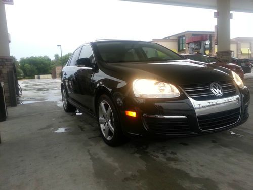 The car that every one is looking for (rare) 2010 vw turbo diesel 6 speed