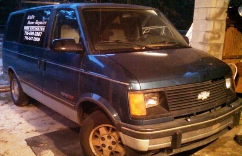 Ready to go to work van. auto. good condition. 6 cyl. teal with gray interior