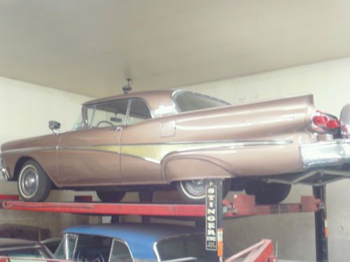 1958 ford fairlane 500 skyliner 5.8l hard top retractable