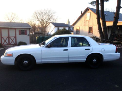 2008 ford crown victoria p71,fully equipped, hwy miles ,road ready!