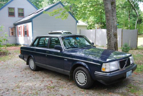 1989 volvo 240dl four door sedan, dark blue
