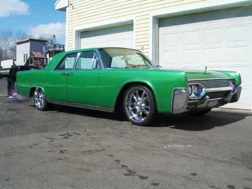 1961 lincoln*continental*suicide doors*custom paint*20" chrome rims*1 of a kind!