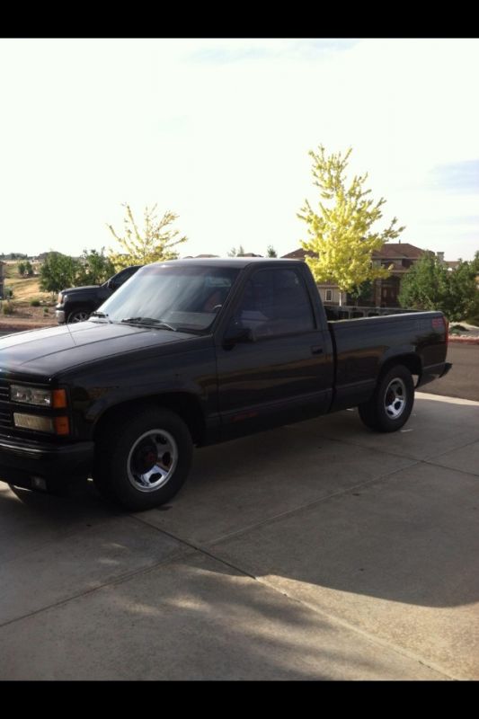 It only has 36000 miles runs and looks great very very nice truck one of a kind only 36000 miles