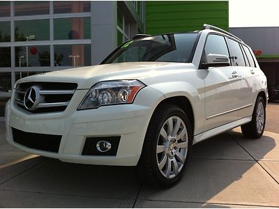 Mercedes benz white awd 4x4 leather luxury suv one owner pana roof navigation