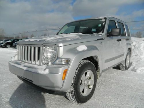 2011 jeep liberty auto all power 4x4  low miles @ best offer!
