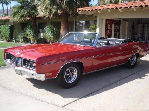 Garage kept 1970 ford galaxie xl500 convertble must see.