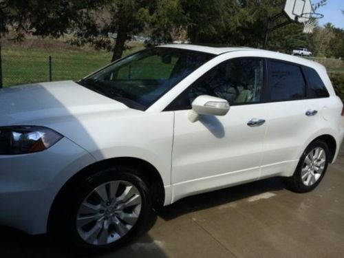 2011 acura rdx, showroom condition, new top of the line goodyear tires,