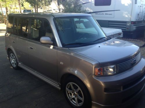 2006 scion xb in great conditon!! great shape! looks new!