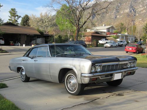 1966 chevrolet impala black/gray base hardtop 4-door 5.3l