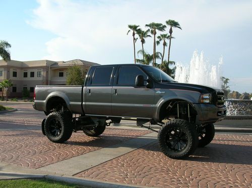 Harley-davidson edition superduty cab show truck with full 16" air ride