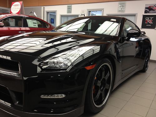 2014 black edition nissan gtr, all new and improved !!!!!