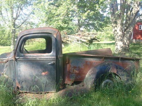 1940 ford pickup - 90% truck -  front fenders &amp; hood in good condition