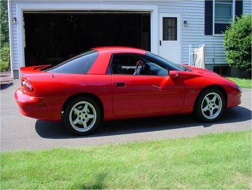 Red 1997 chevy camaro z28 ss slp solid roof coupe w/24k mi -- reserve lowered