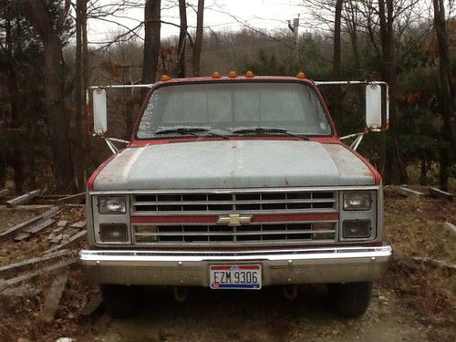 1988 chevy 1 ton dually 30+ on motor rebuild,air bags,belt driven air compressor