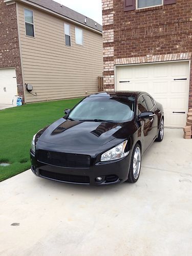 Customized 2009 nissan maxima. new condition. xtremely fast and priced to sell.