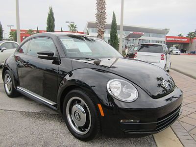 New beetle automatic cloth interior low miles shipping and financing available