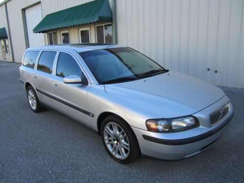 No reserve 80 pictures! very clean &#039;04 v70 2.5 turbo wagon looks and runs great!