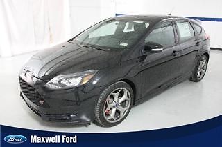14 ford focus hatchback st leather, navigation, sunroof, very low miles!