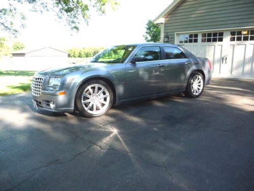 2006 chrysler 300 srt8   only 10,440 miles! mint condition!
