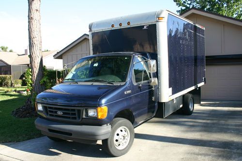 2003 ford e-350 base standard cargo van 2-door 7.3l